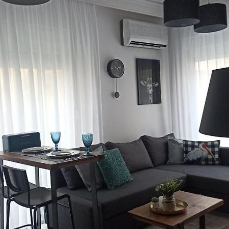 Down Town Luxurious Apartments Александроуполис Экстерьер фото